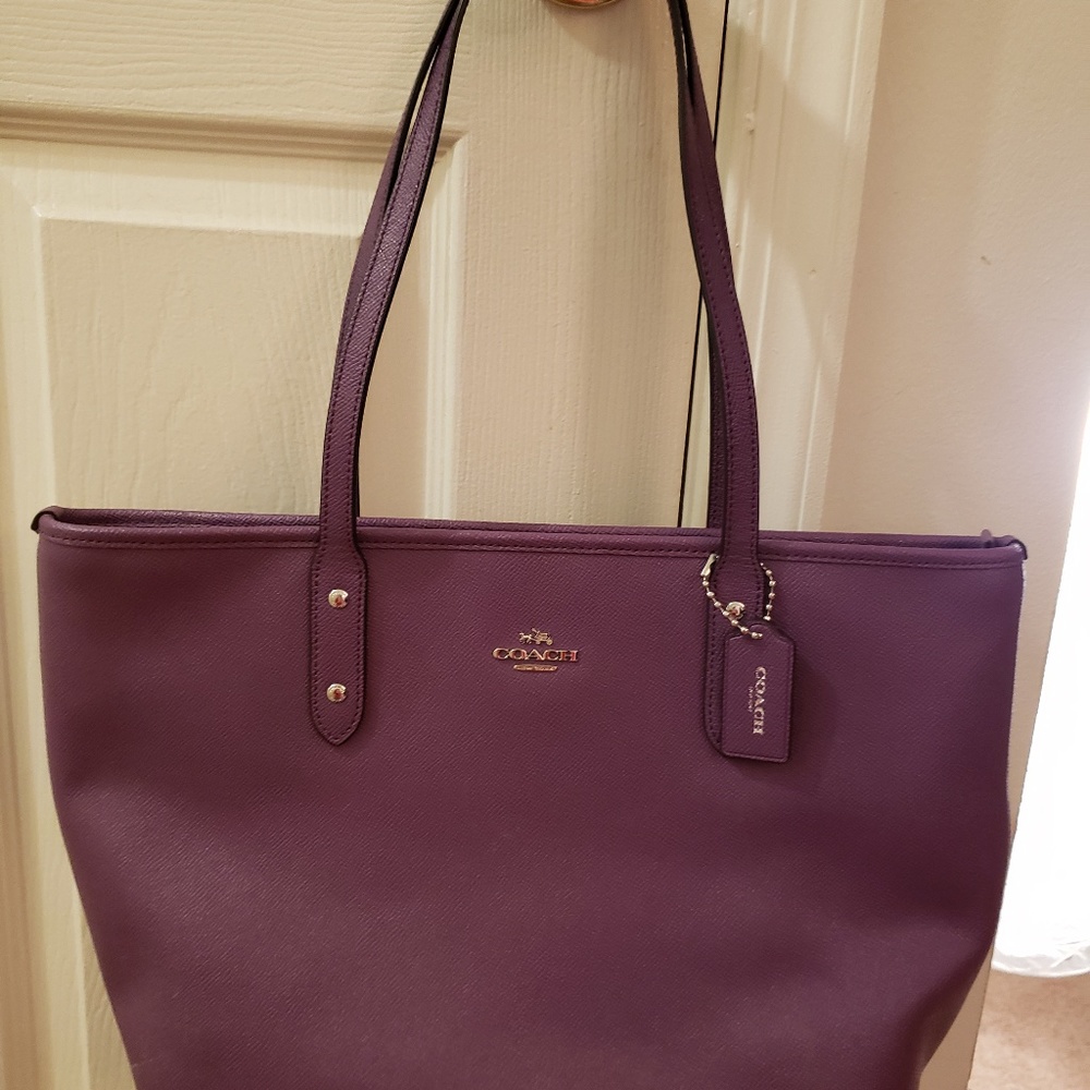 coach city zip tote/shoulder bag/purple